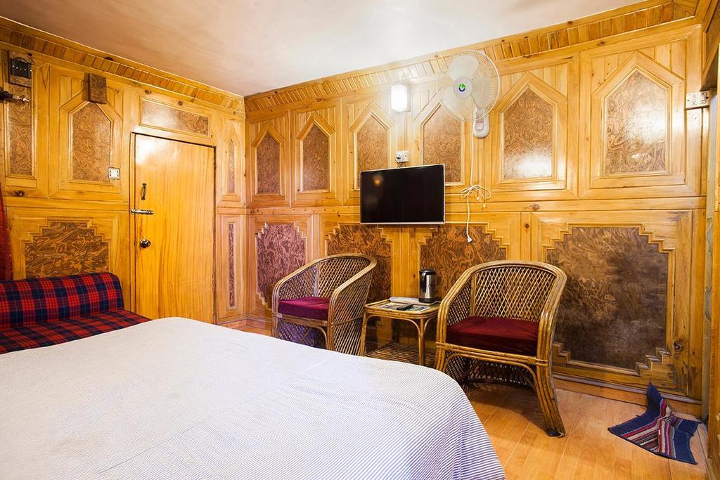 Hotel New Bharat Bhīm Tāl Extérieur photo